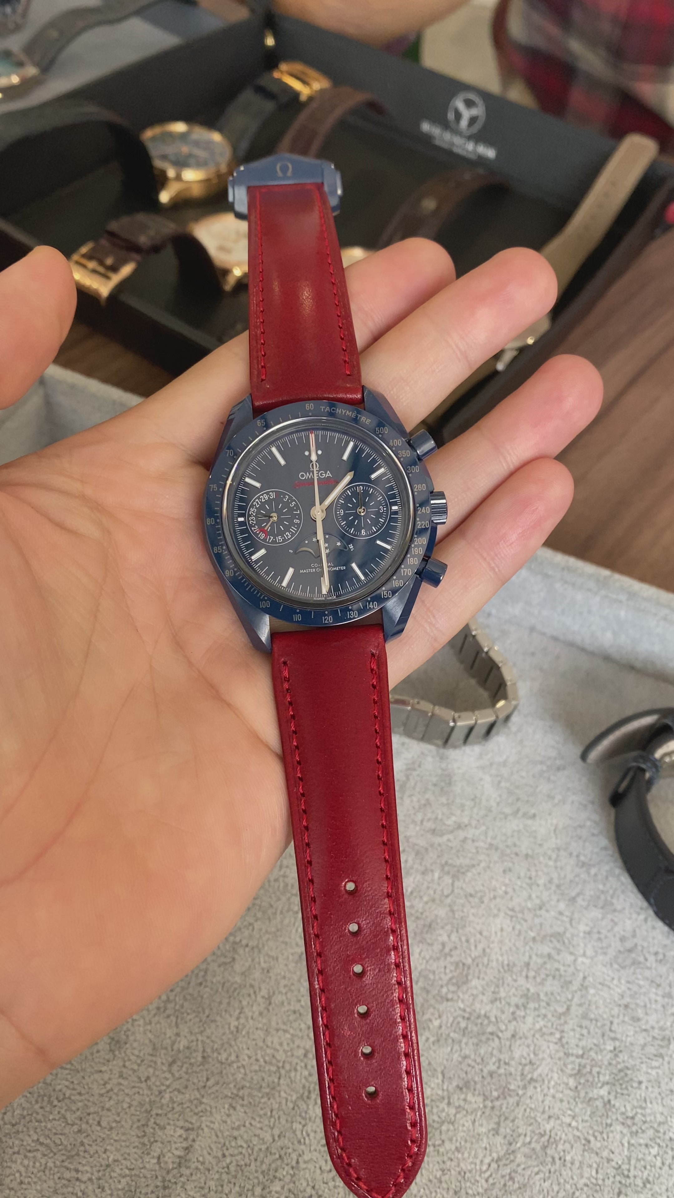 Load video: OMEGA STRAPS